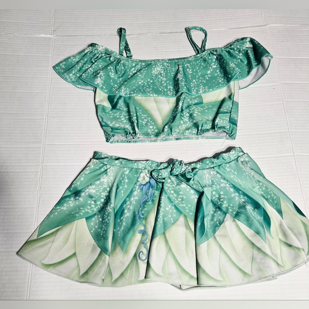 Two Piece Swimsuit Size 140 (Approx 8–10) Ruffle Top Skirted Bottom